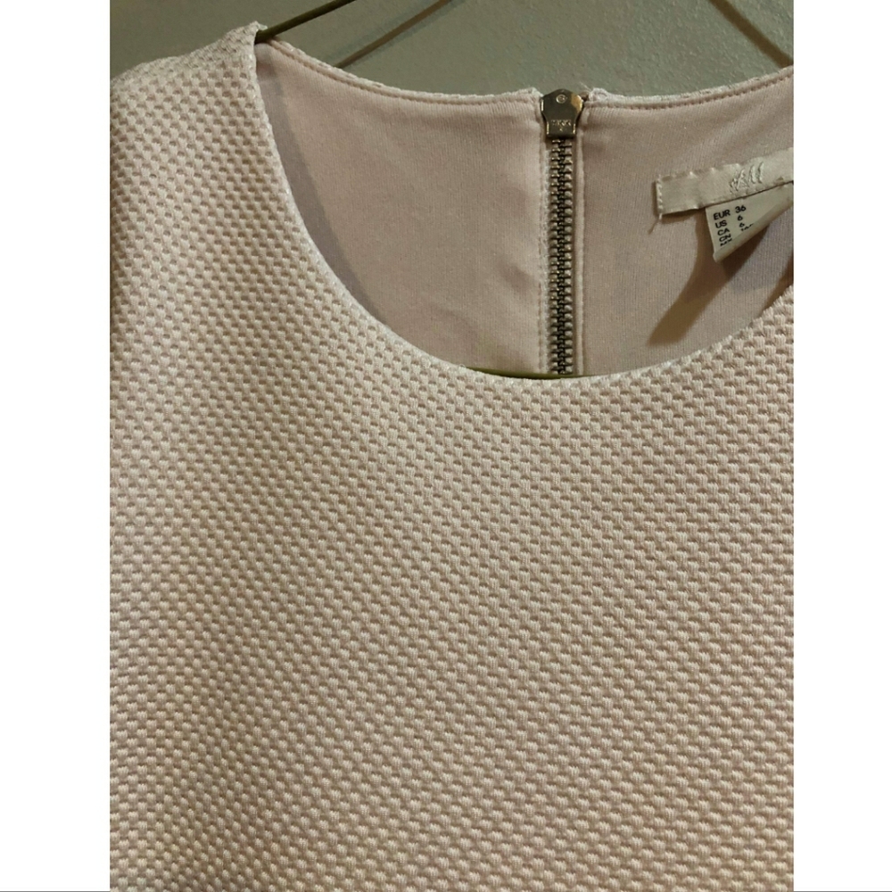 H&M Peplum Style Top - Picture 3 of 9